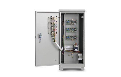 高精度電源穩(wěn)壓器